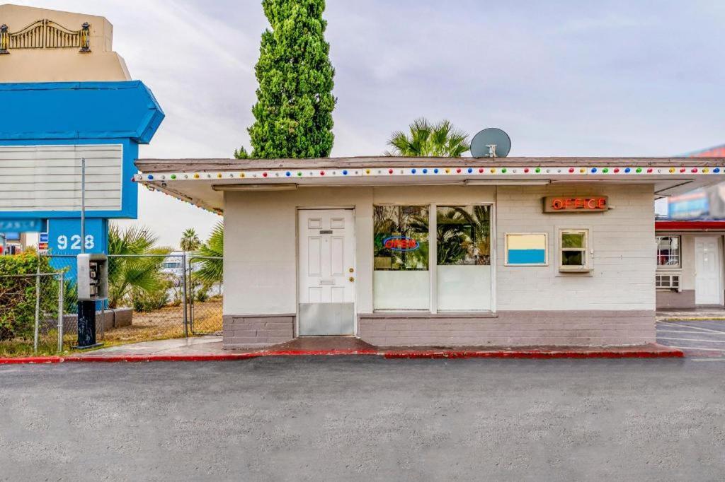 Oyo Gateway Motel Las Vegas North Strip/Fremont St. Area Dış mekan fotoğraf
