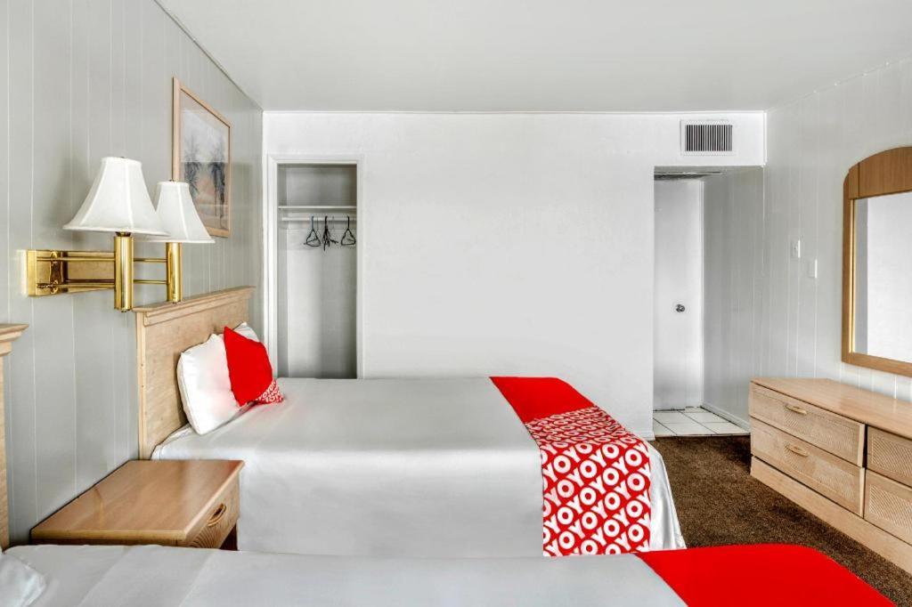 Oyo Gateway Motel Las Vegas North Strip/Fremont St. Area Dış mekan fotoğraf