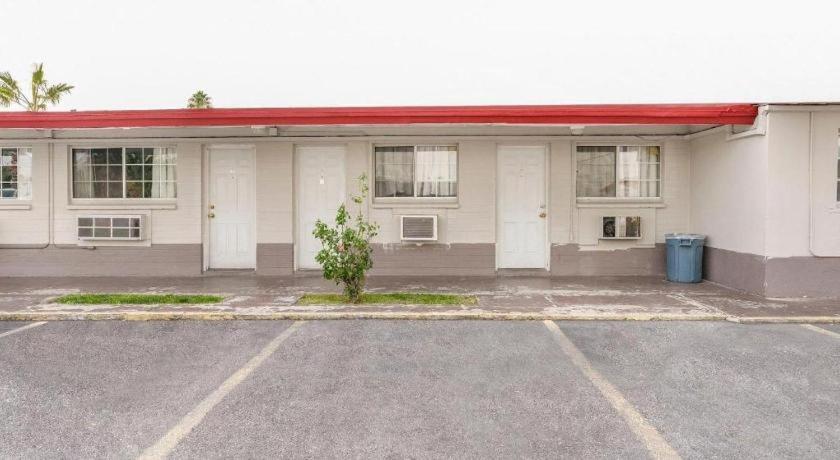 Oyo Gateway Motel Las Vegas North Strip/Fremont St. Area Dış mekan fotoğraf